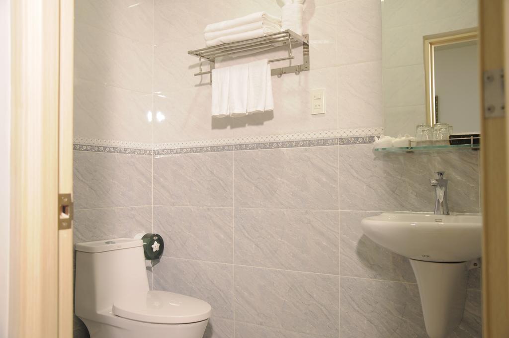 Jiny Tran Hotel Duong Dong  Kültér fotó