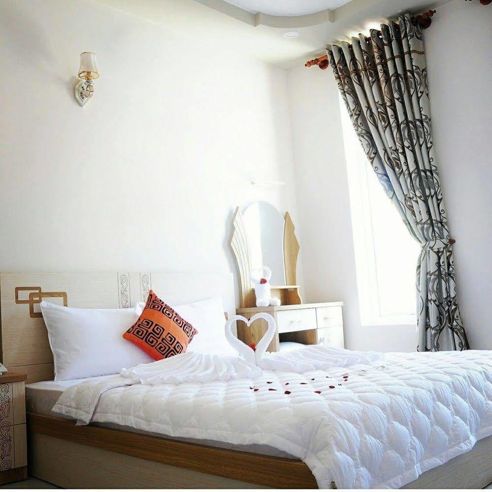 Jiny Tran Hotel Duong Dong  Kültér fotó