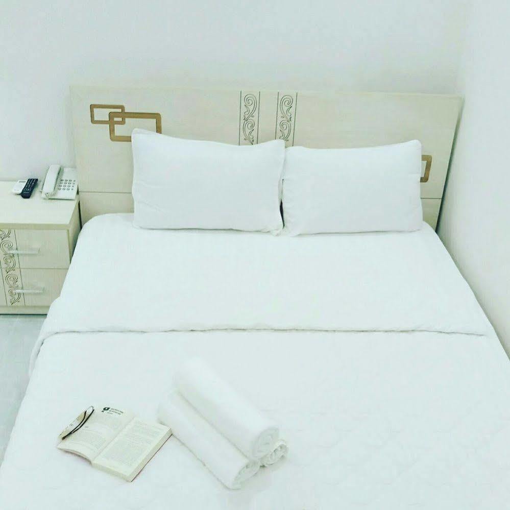 Jiny Tran Hotel Duong Dong  Kültér fotó