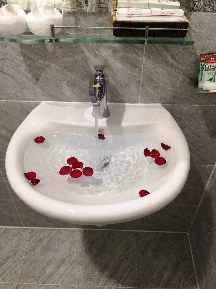 Jiny Tran Hotel Duong Dong  Kültér fotó